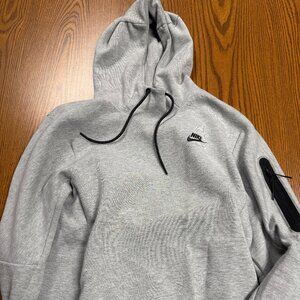 Nike TechFleece PullOver: Mens Small: Grey